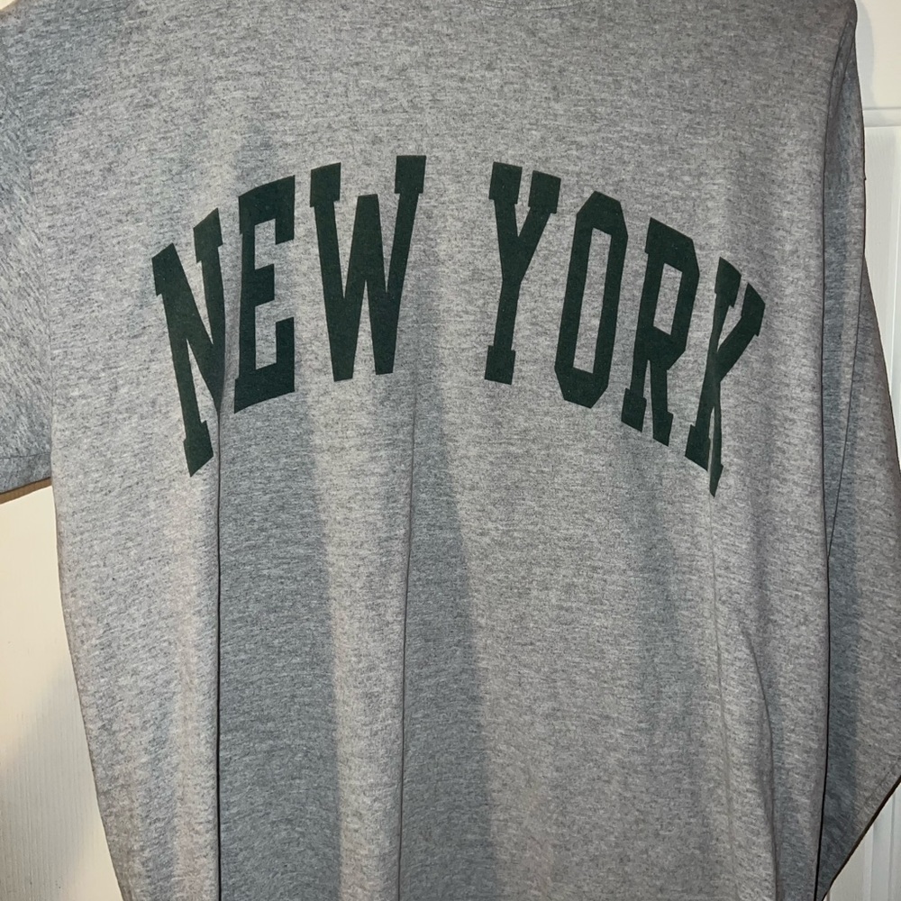 BRANDY MELVILLE CREWNECK